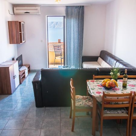 Apartment Stana โนวีวีโนดอลสกี ภายนอก รูปภาพ