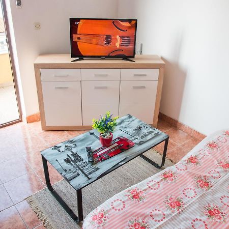 Apartment Stana โนวีวีโนดอลสกี ภายนอก รูปภาพ