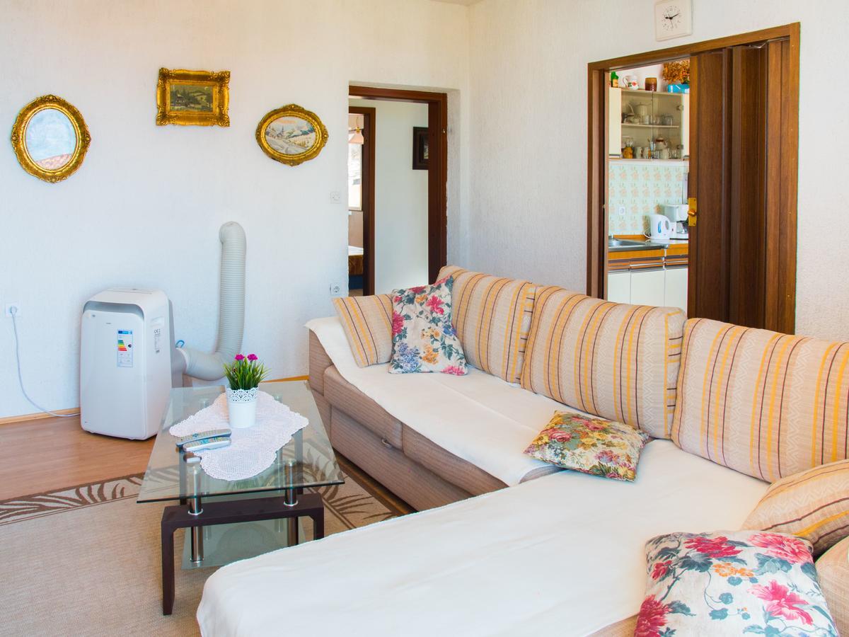 Apartment Stana โนวีวีโนดอลสกี ภายนอก รูปภาพ